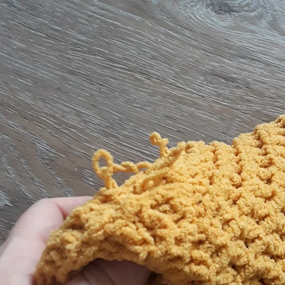 Star & ivy sweater 10/12 gold girls 4/$10 - Picture 3 of 3